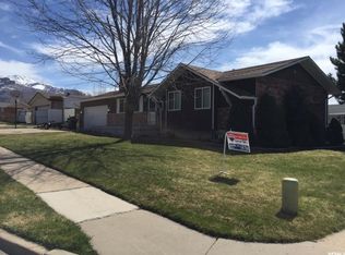 982 E 825 N, Layton, UT 84040