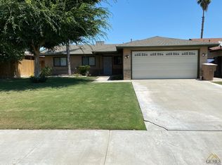 1904 Springfield Ave, Bakersfield, CA 93304