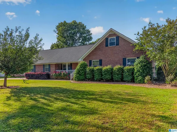 1320 Clara St, Gadsden, AL 35903