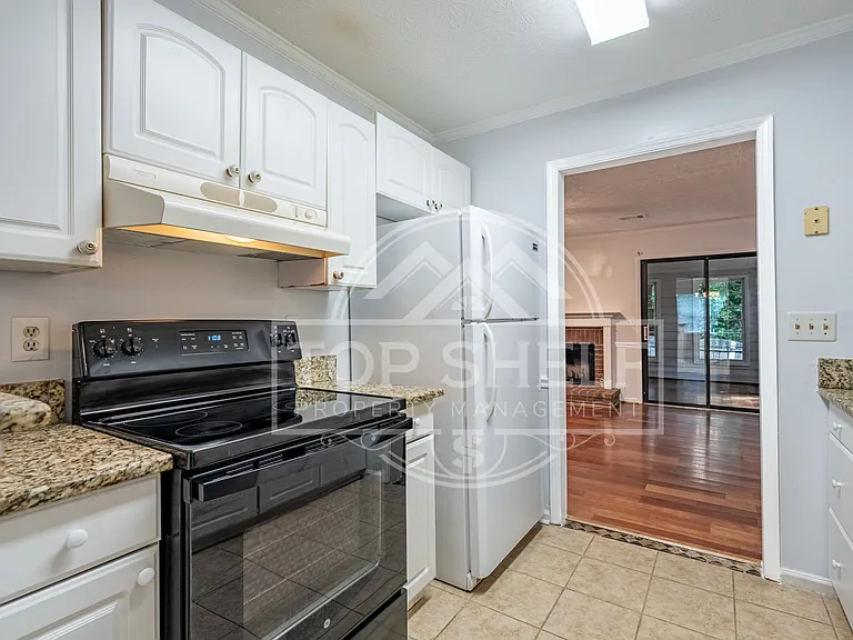 2916 Governors Ct #1 — Photo 7