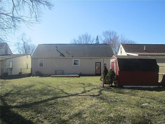 3rd image of 422 Garden City Dr