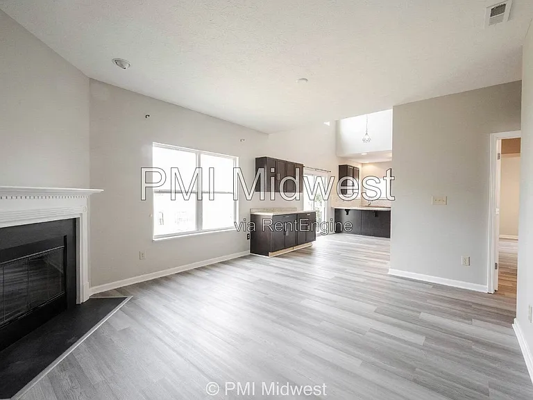 2526 Copper Hill Dr — Photo 8