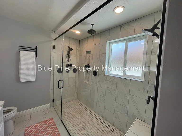 340 Chateau Dr #1 — Photo 11