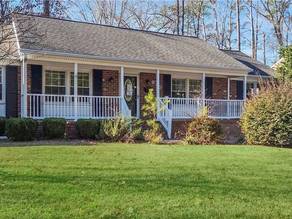 915 Healey Dr, Newport News, VA 23608