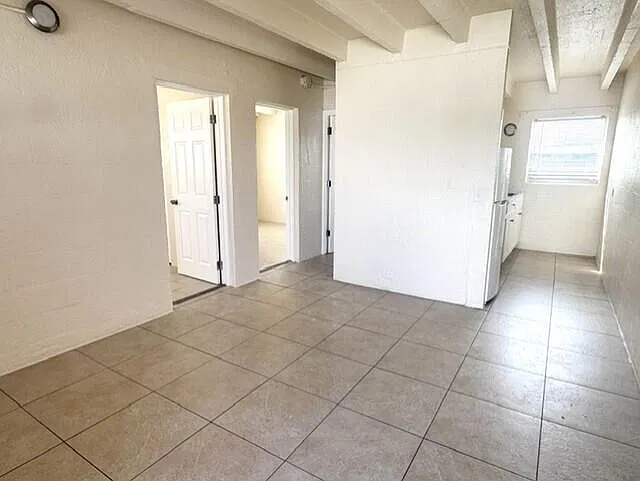 2 bed, 1.0 bath, 575 sqft, $1,375 — Photo 2