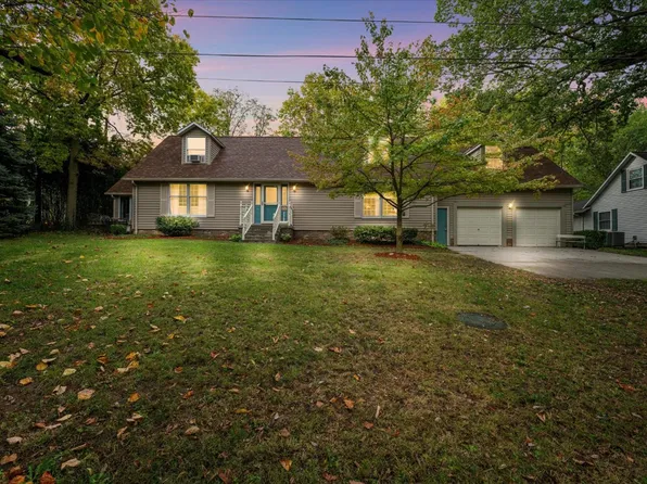 212 E 7th St, Lakeside Marblehead, OH 43440