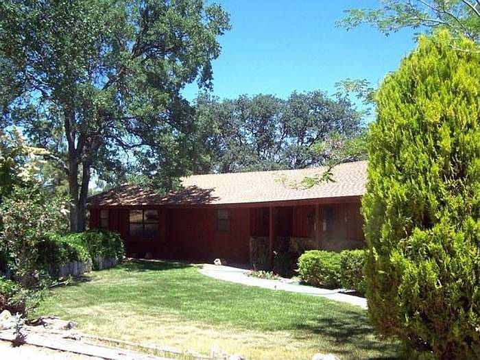 2nd image of 21576 Stacey Ln