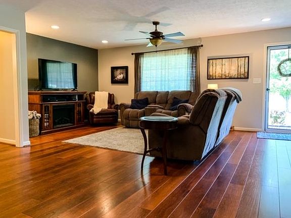 5th image of 365 Wyatt Dr