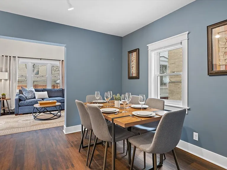 1608 N Astor St — Photo 15