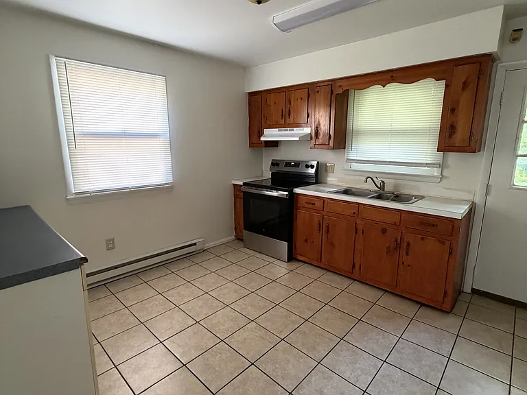 431 Hearn Ln — Photo 5