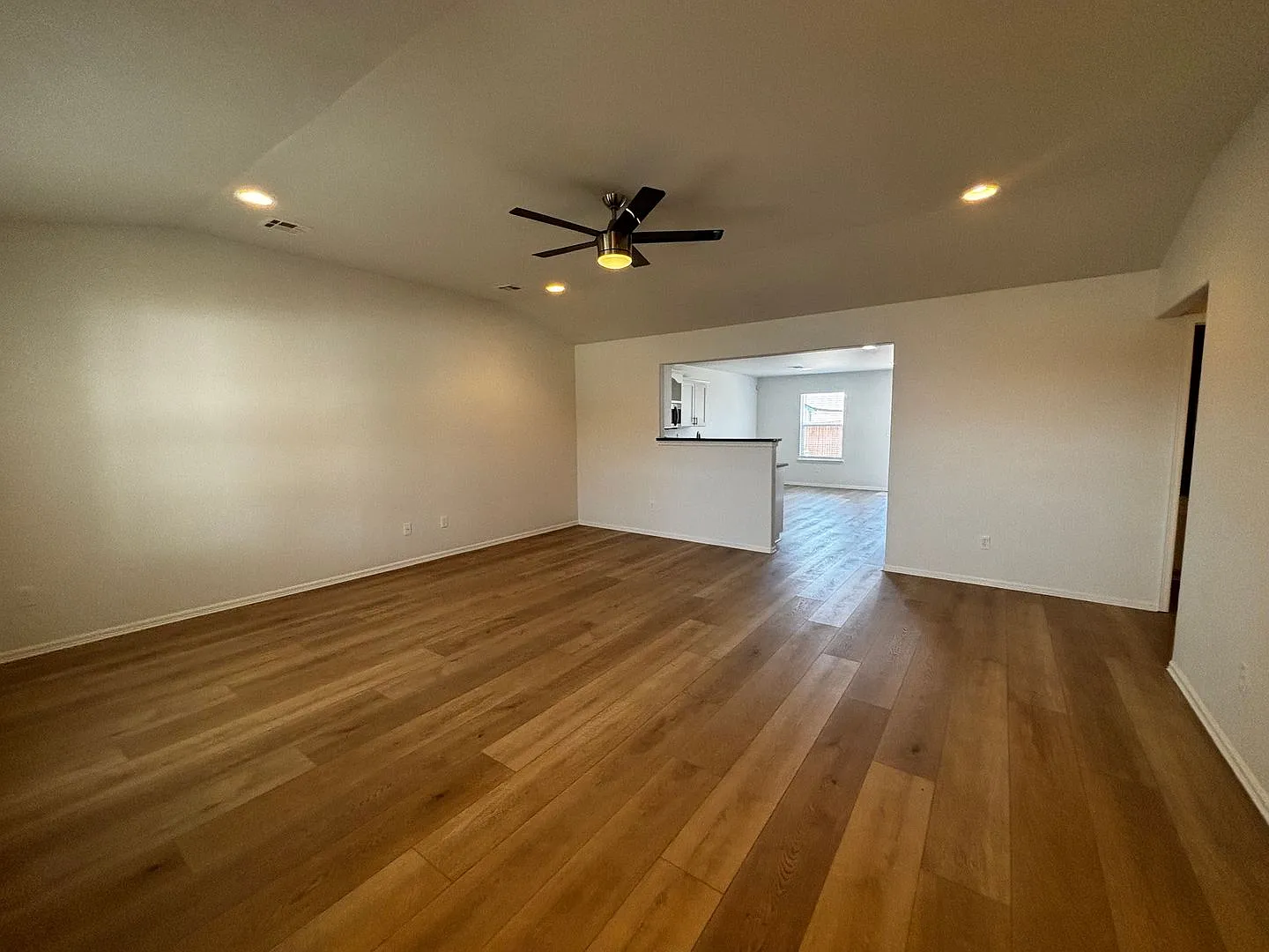 Awesome 3 bed/2 bath/2 car garage rental in Maple Glen. — Photo 4