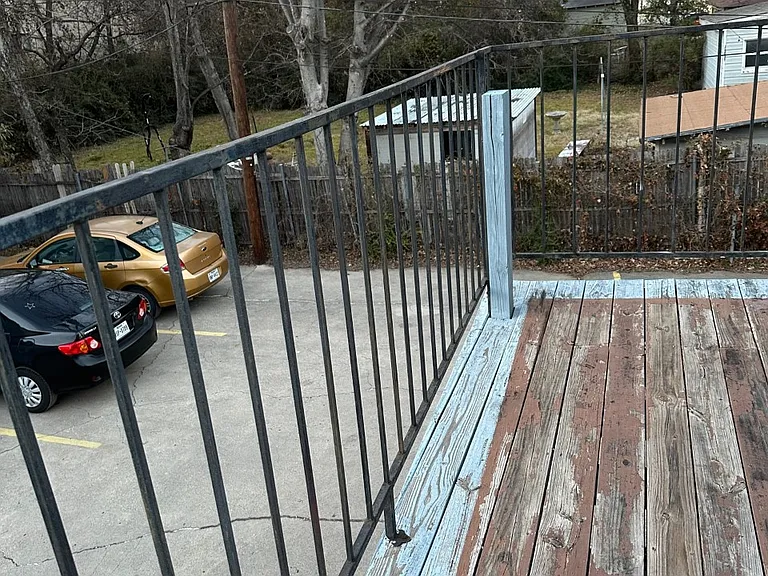 912 McCormick St — Photo 10