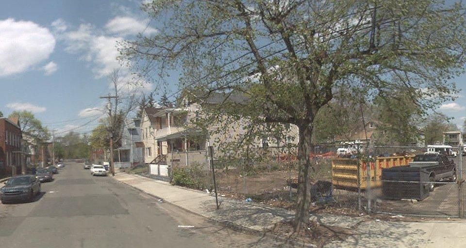 1st image of 28 Auburn St