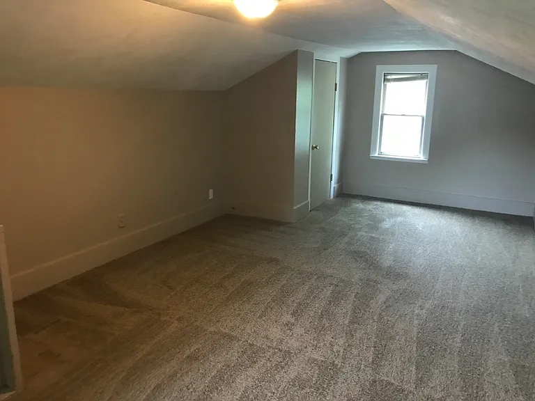 1325 Bower St — Photo 10