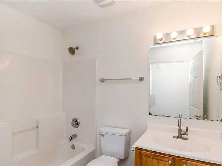 9932 Magnolia Crest Dr W — Photo 22