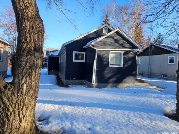 437 4th AVENUE E, Unity, SK S0K 4L0
