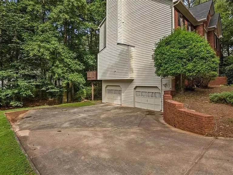 369 Patterson Rd — Photo 3