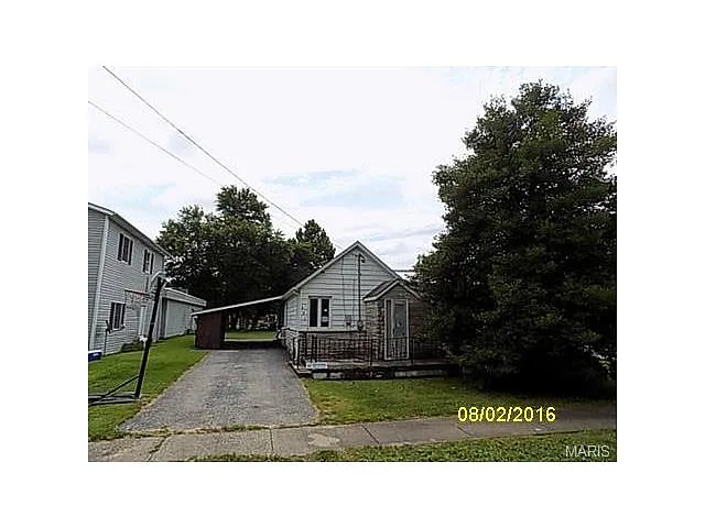 391 S 2nd St photo 1