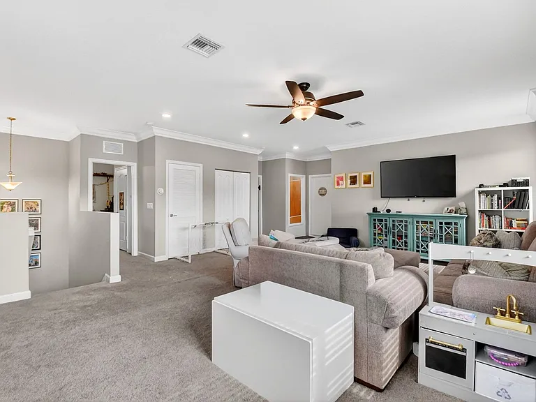 9062 Gulf Cove Dr — Photo 35