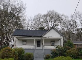 807 W Hampton St, Laurens, SC 29360
