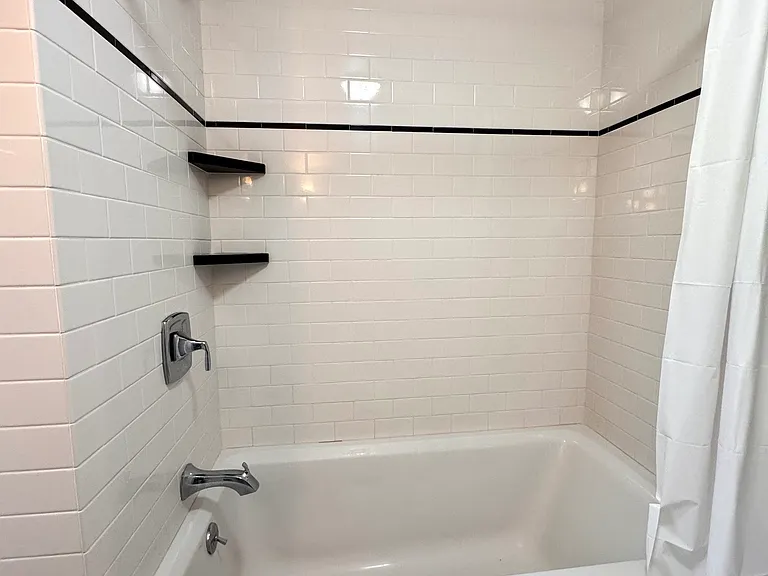 21 Diving St — Photo 28