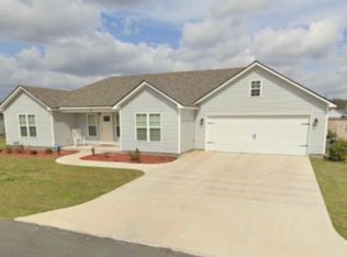 181 Sycamore St, Ray City, GA 31645