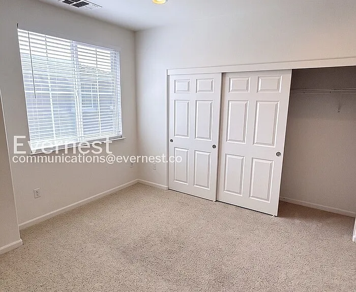 69 Ede Ln — Photo 11