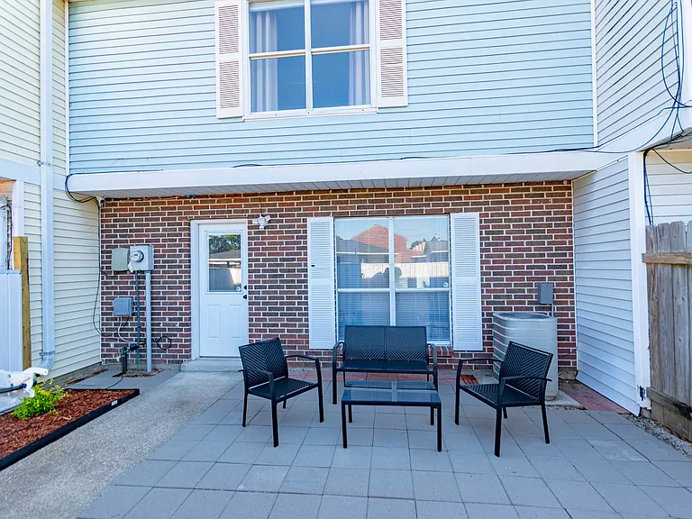 130 Mimosa Pl #D — Photo 21