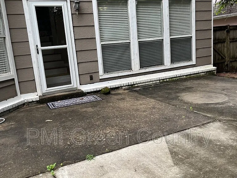 1608 S Kalanchoe Ave — Photo 32