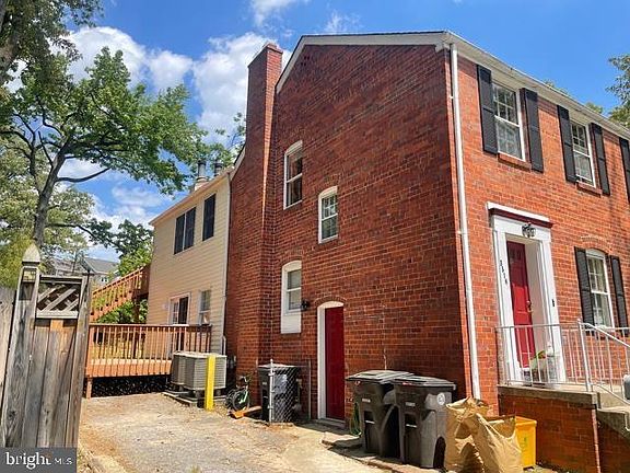 private side entrance