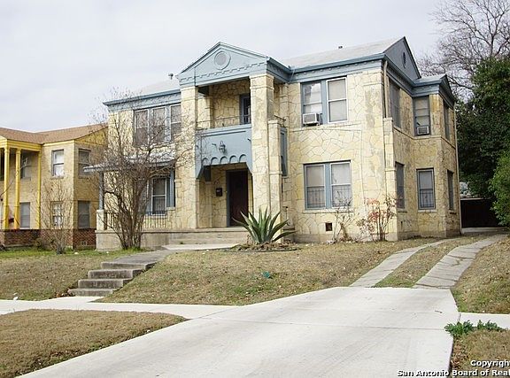 2nd image of 409 Club Dr