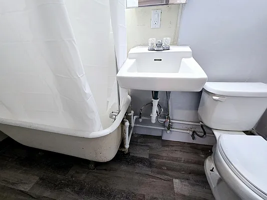 Rented by Brooklyn Property Group LLC | media 30