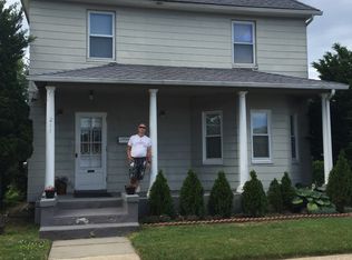 211 Schenck Ave, Westbury, NY 11590