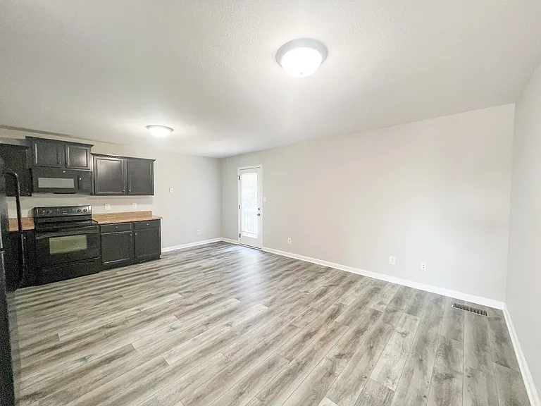 1731 Thistlewood Dr #A — Photo 3