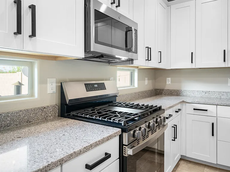 932 W Capulin Trl — Photo 12