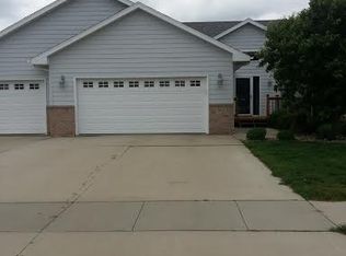 813 S 6th Ave, Brandon, SD 57005