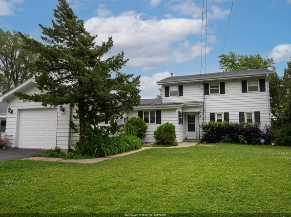 2836 Shorewood Dr, Oshkosh, WI 54901