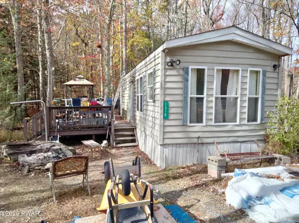 112 Maple Forest Dr, Milford, PA 18337