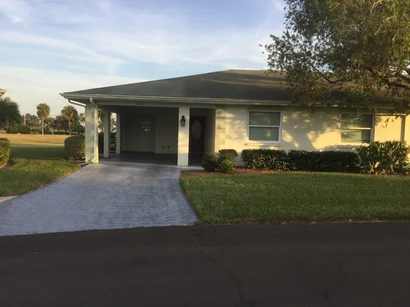 2214 Highclere Cir, Sun City Center, FL 33573