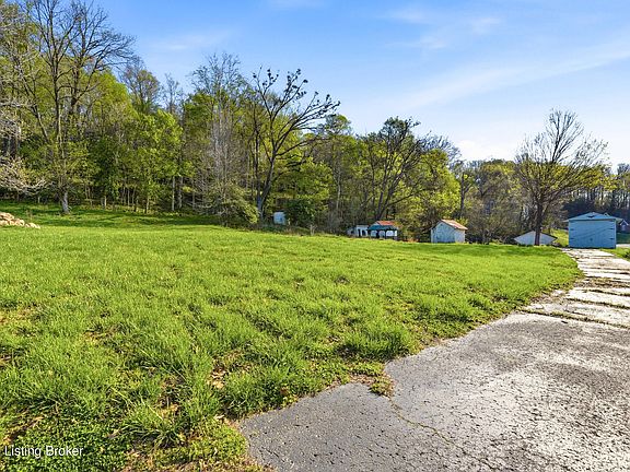 2nd image of 8001 Rock Hill Rd
