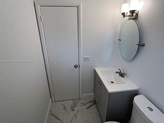 4th image of 4421 NW 33rd St
