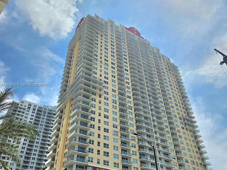 1155 Brickell Bay Dr #2006 — Photo 33