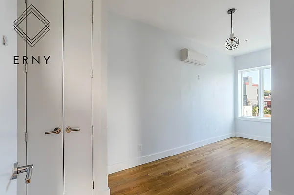 Rented by Pinn Realty | media 22