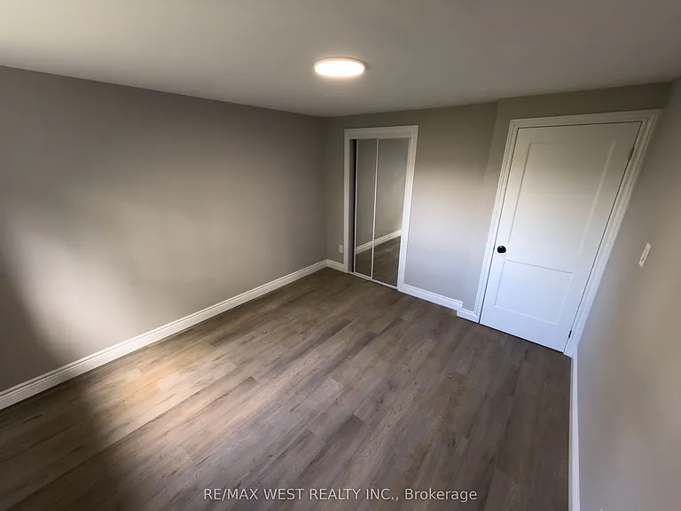 19 Brenda Ct #3 — Photo 19