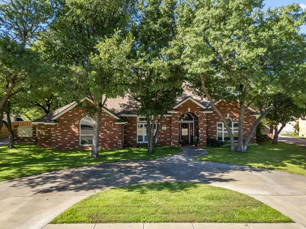 211 Bradley Ln, Dumas, TX 79029