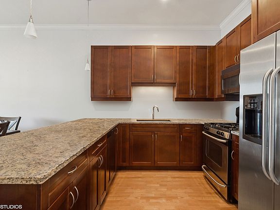 5th image of 4814 N Damen Ave APT 408