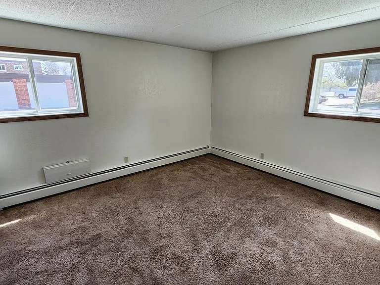 411 7th St N #10 — Photo 3