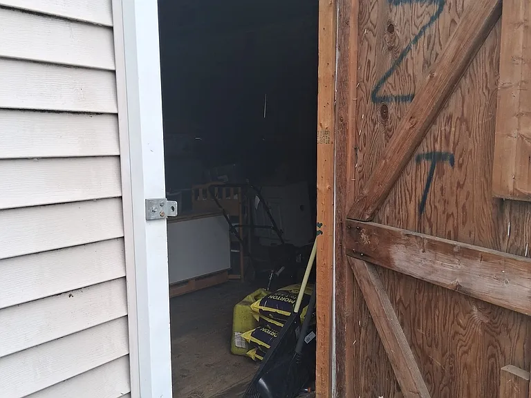 137 Sherwood Ave — Photo 4