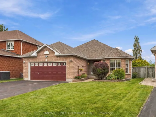 5 Padfield Dr, Clarington, ON L1C 5E4