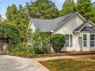 4058 Whispering Oaks Ct, Graham, NC 27253